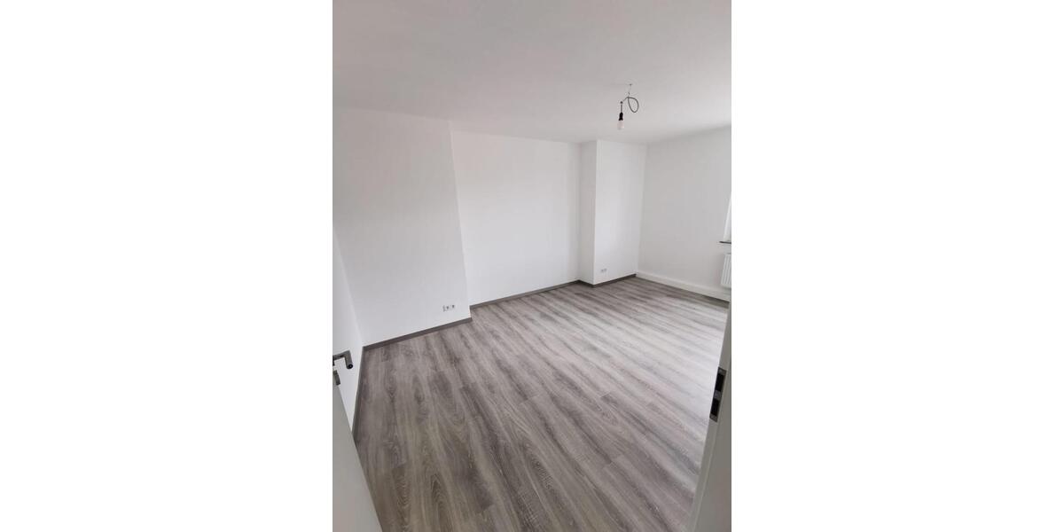 Etagenwohnung Wuppertal Gemarkung Elberfeld - 4 Zimmer, 86 m&sup2;, 850&euro; | Angebot:27540244