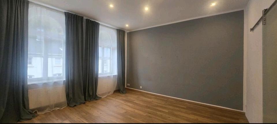 Etagenwohnung Radevormwald - 6 Zimmer, 134 m&sup2;, 225.000&euro; | Angebot:27023131