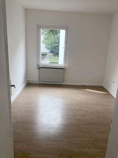 Etagenwohnung Duisburg Marxloh - 2 Zimmer, 50 m&sup2;, 375&euro; | Angebot:25770035
