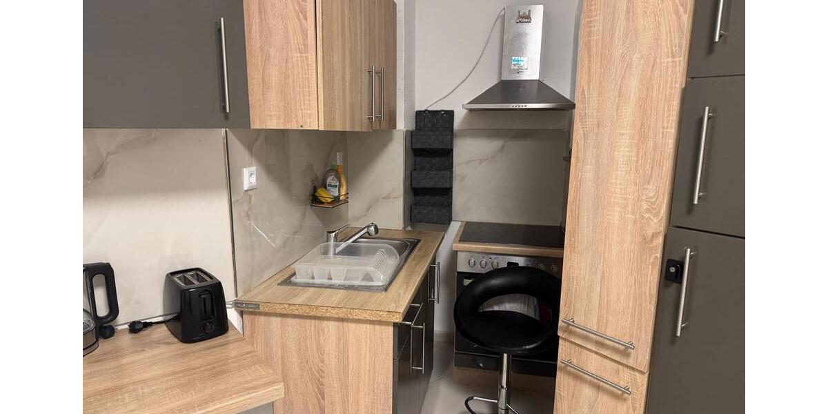 Erdgeschoßwohnung Essen Stadtbezirk V - 18 Zimmer, 60 m&sup2;, 350&euro; | Angebot:25714450