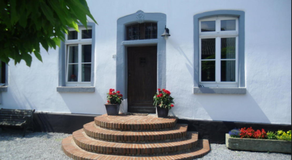 Erdgeschoßwohnung Erkrath - 5 Zimmer, 105 m&sup2;, 1.575&euro; | Angebot:25335153