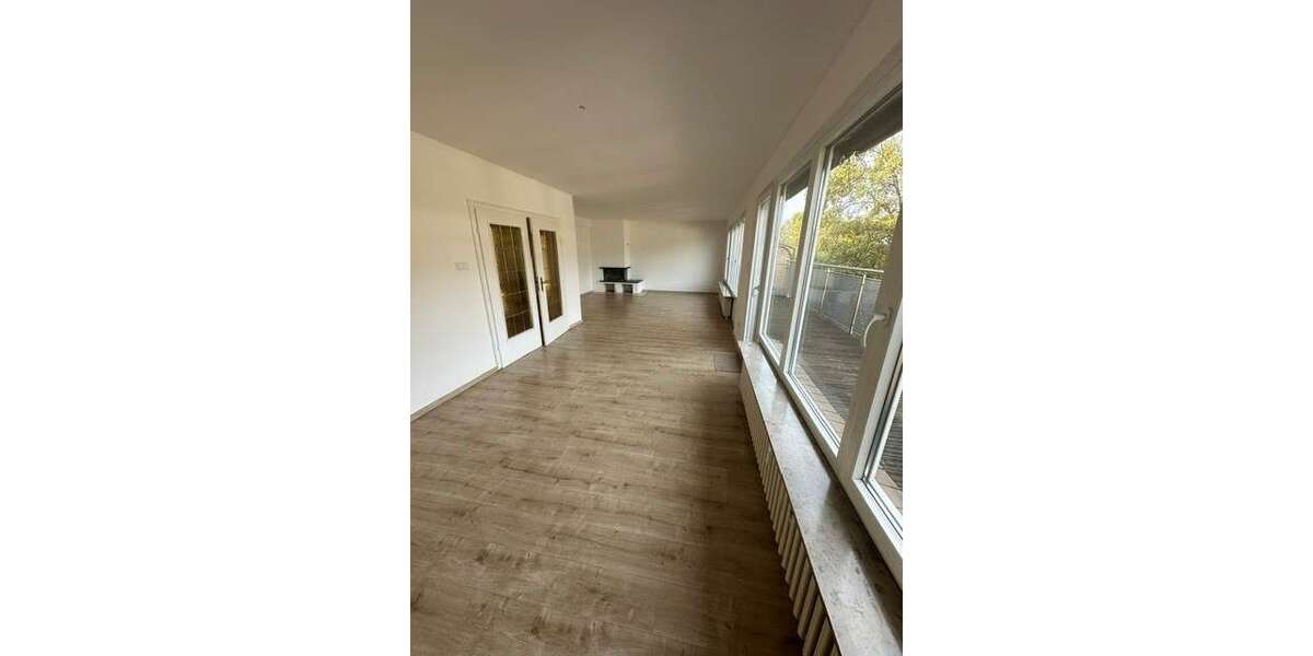 Etagenwohnung Düsseldorf Düsseltal - 4 Zimmer, 140 m&sup2;, 2.000&euro; | Angebot:27536441