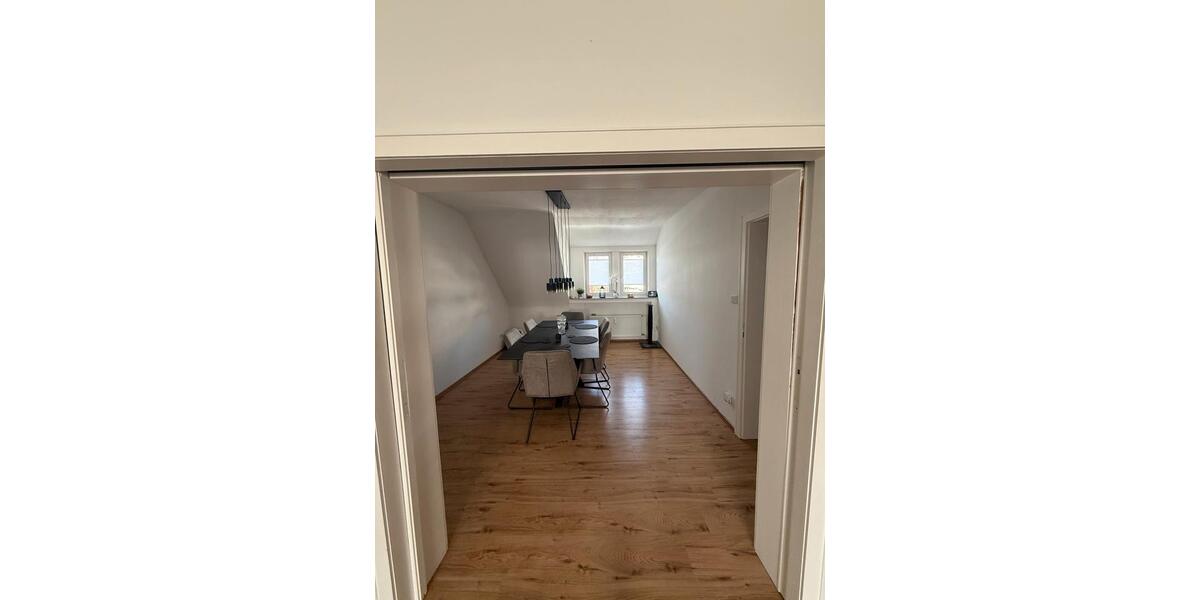 Dachgeschoßwohnung Gladbeck - 4.5 Zimmer, 83 m&sup2;, 750&euro; | Angebot:25988582