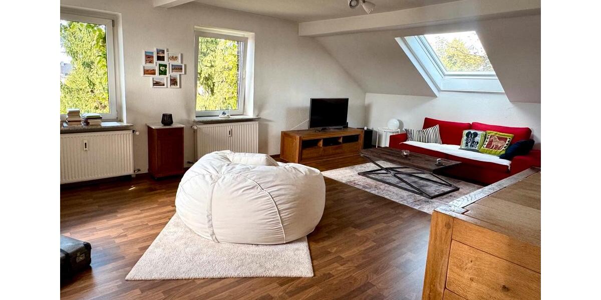 Dachgeschoßwohnung Solingen Wald - 3 Zimmer, 129 m&sup2;, 1.150&euro; | Angebot:27589816