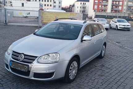 VW Golf 155.000 km 4.500 &euro; Düsseldorf 40476