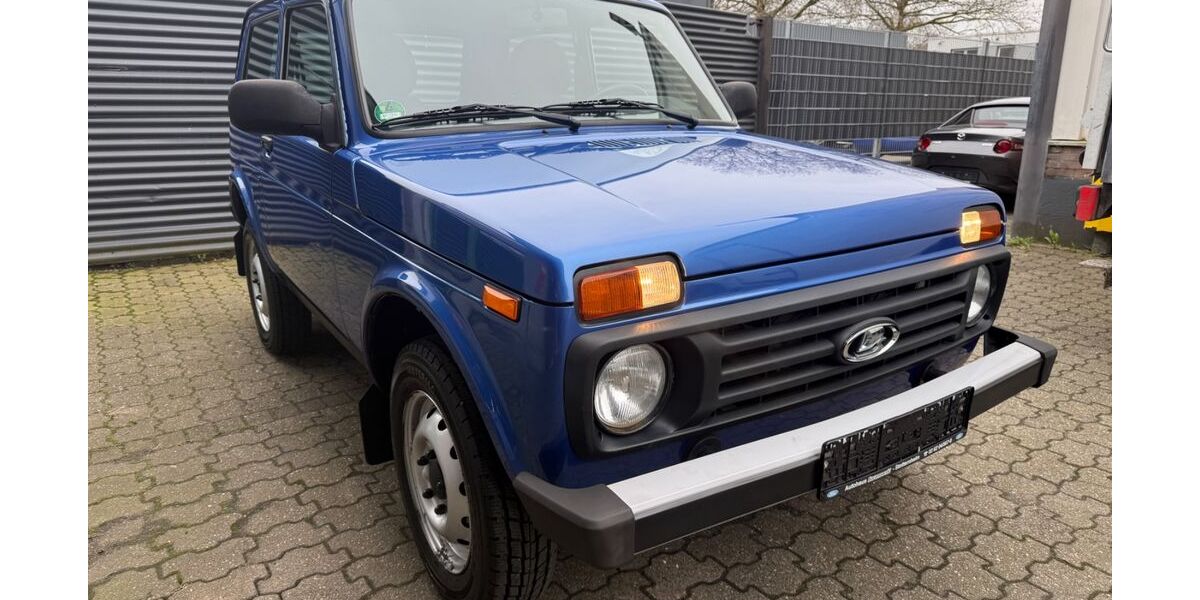Lada Niva 4.500 km 13.990 &euro; Essen 45356
