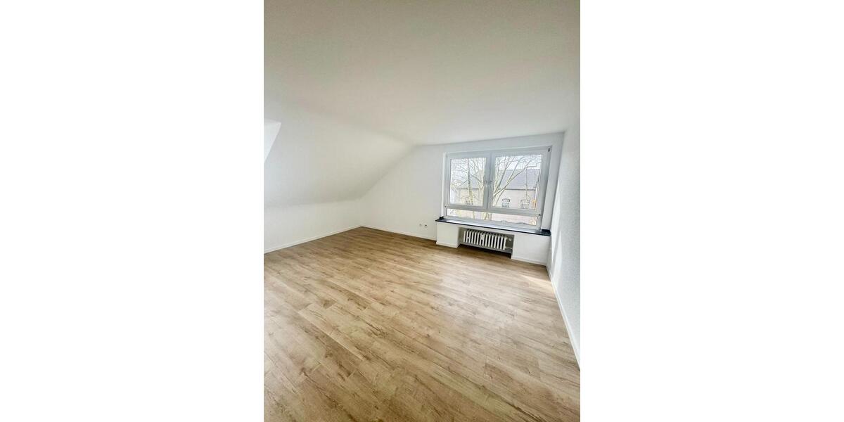 Dachgeschoßwohnung Oberhausen Alstaden - 2 Zimmer, 58 m&sup2;, 550&euro; | Angebot:25871624