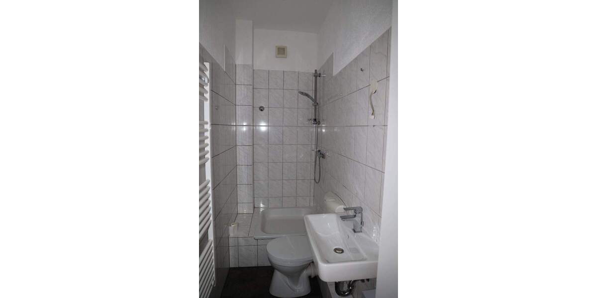 Etagenwohnung Duisburg Hochfeld - 1 Zimmer, 38 m&sup2;, 300&euro; | Angebot:25663836