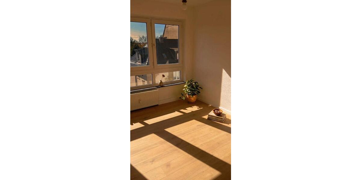 Etagenwohnung Gelsenkirchen Ückendorf - 4 Zimmer, 75 m&sup2;, 562&euro; | Angebot:25782969