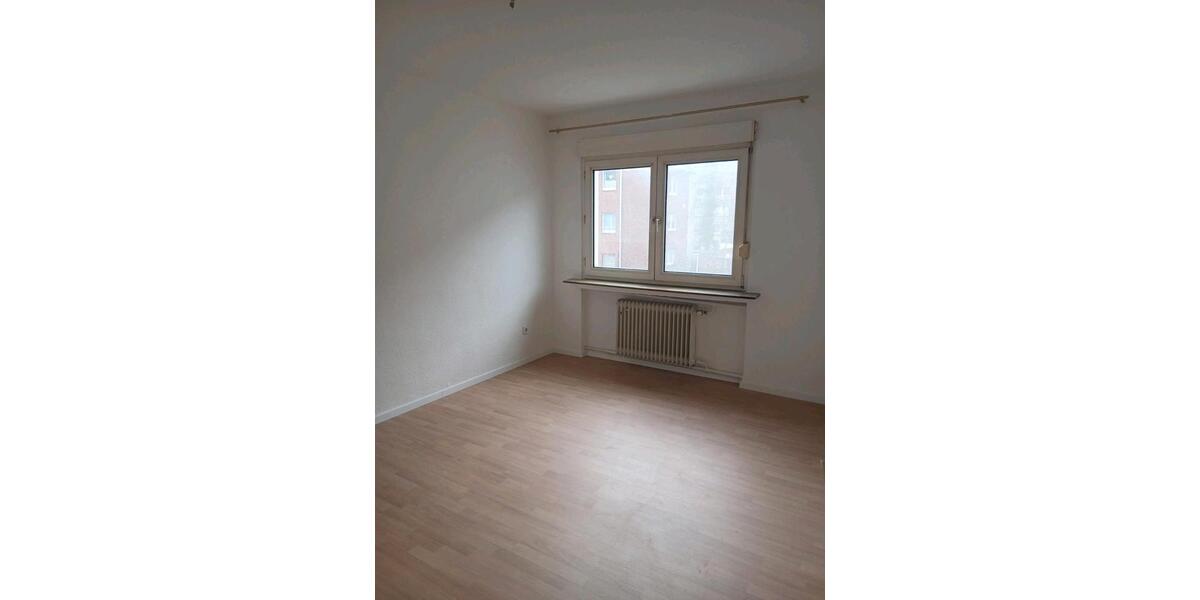 Etagenwohnung Gelsenkirchen Gelsenkirchen-Mitte - 1 Zimmer, 81 m&sup2;, 550&euro; | Angebot:25974930