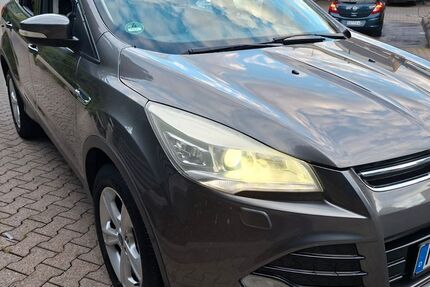 Ford Kuga 172.000 km 7.800 &euro; remscheid 42899