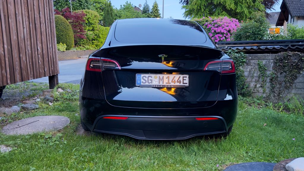 Tesla Model Y 64.000 km 38.000 &euro; Solingen 42651