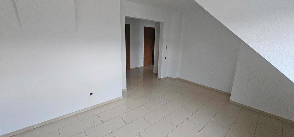 Dachgeschoßwohnung Oberhausen Osterfeld - 3.5 Zimmer, 63 m&sup2;, 860&euro; | Angebot:27539109
