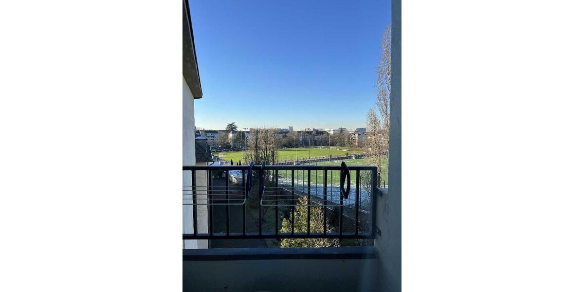 Etagenwohnung Düsseldorf Düsseltal - 3 Zimmer, 100 m&sup2;, 1.800&euro; | Angebot:24979256