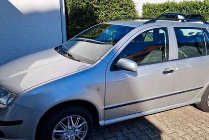 Skoda Fabia 98.469 km 2.500 &euro; Sprockhövel 45549