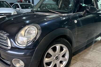 Mini ONE 90.800 km 3.990 &euro; Duisburg 47059