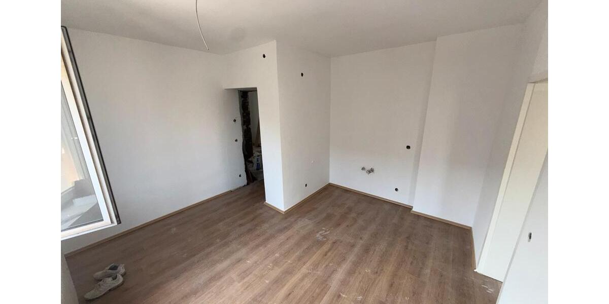 Etagenwohnung Duisburg Mittelmeiderich - 2.5 Zimmer, 75 m&sup2;, 750&euro; | Angebot:27586930