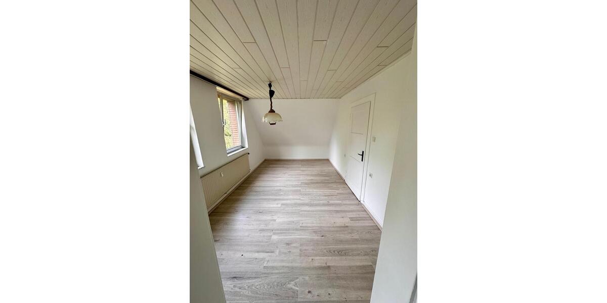 Dachgeschoßwohnung Solingen Ohligs - 3 Zimmer, 60 m&sup2;, 650&euro; | Angebot:27583768