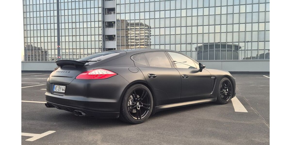 Porsche Panamera 168.000 km 26.490 &euro; Neuss 41462