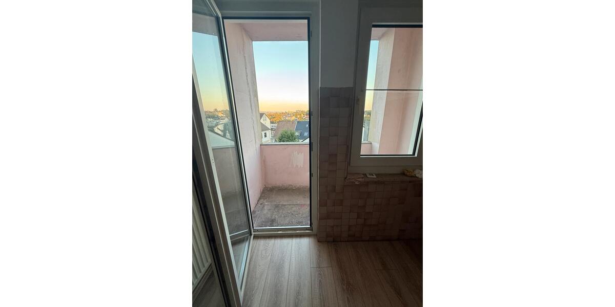 Etagenwohnung Solingen Central - 4 Zimmer, 83 m&sup2;, 1.000&euro; | Angebot:27551977