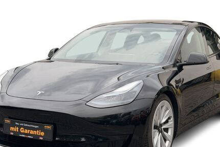 Tesla Model 3 98.145 km 28.980 &euro; Duisburg 47249