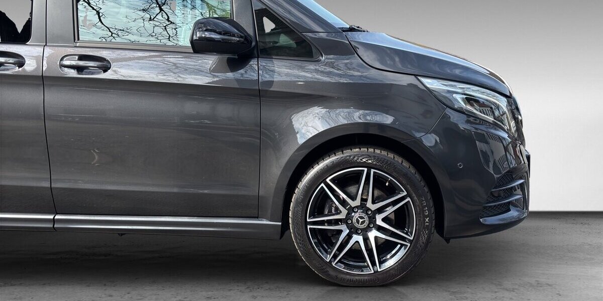 Mercedes-Benz V 300 d 4M lang AMG Leder Mbux StdHz AHK 19` 72.244 km 54.400 &euro; Wuppertal 42327