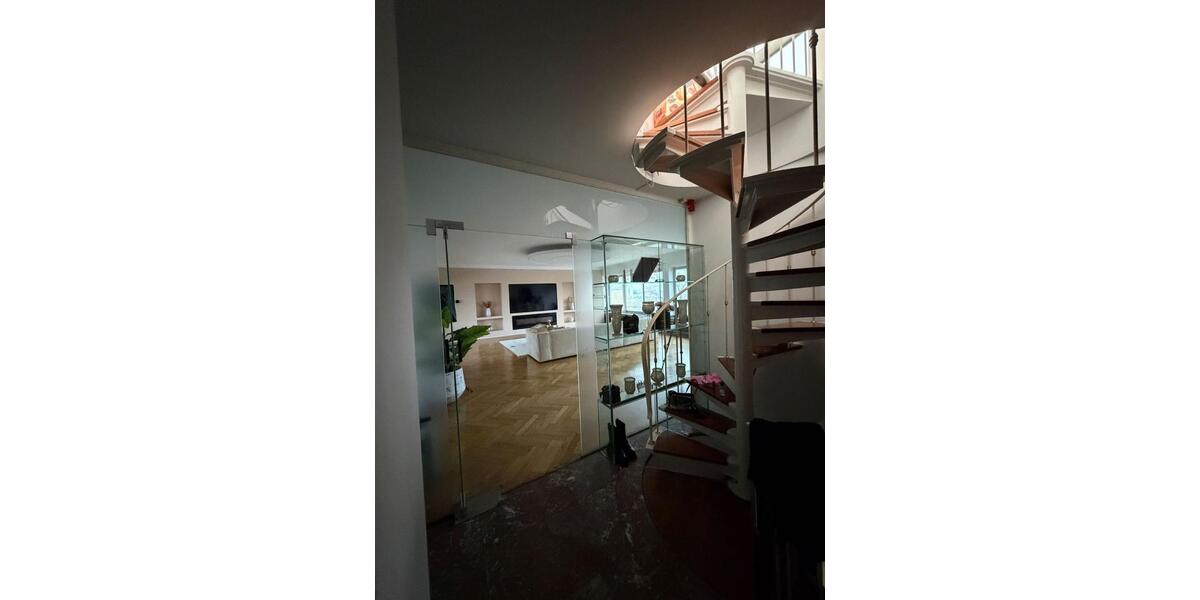 Maisonettenwohnung Essen Stadtbezirk IV - 3.5 Zimmer, 176 m&sup2;, 1.250&euro; | Angebot:25987307