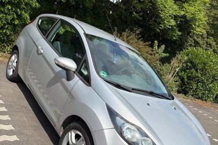 Ford Fiesta 105.026 km 3.900 &euro; Duisburg 47057