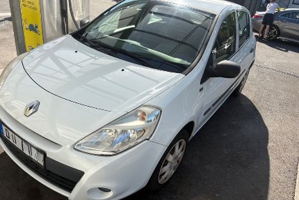Renault Clio 111.620 km 3.200 &euro; Düsseldorf 40231