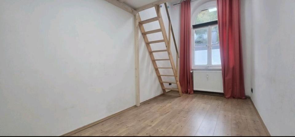Etagenwohnung Radevormwald - 6 Zimmer, 134 m&sup2;, 225.000&euro; | Angebot:27023131