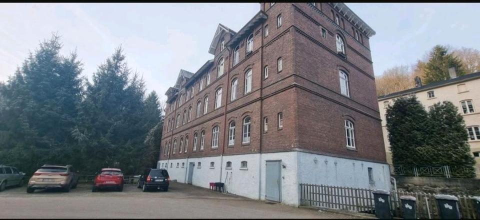 Etagenwohnung Radevormwald - 6 Zimmer, 134 m&sup2;, 225.000&euro; | Angebot:27023131