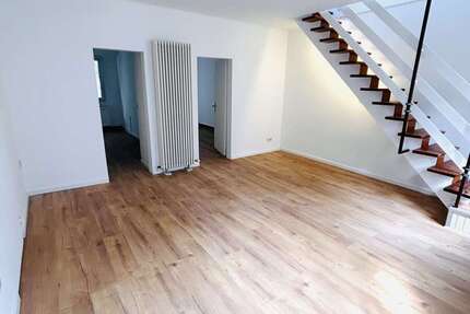 Haus Wuppertal Elberfeld - 17 Zimmer, 320 m&sup2;, 450.000&euro; | Angebot:26068421