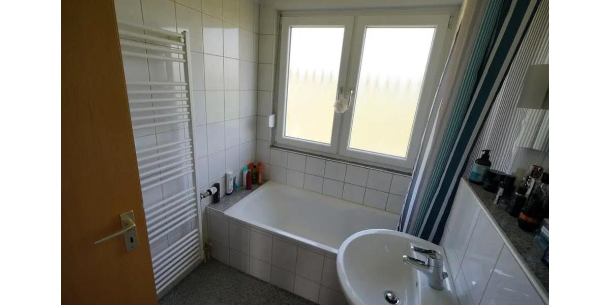 Dachgeschoßwohnung Bochum Bochum-Nord - 2.5 Zimmer, 64 m&sup2;, 608&euro; | Angebot:26048893