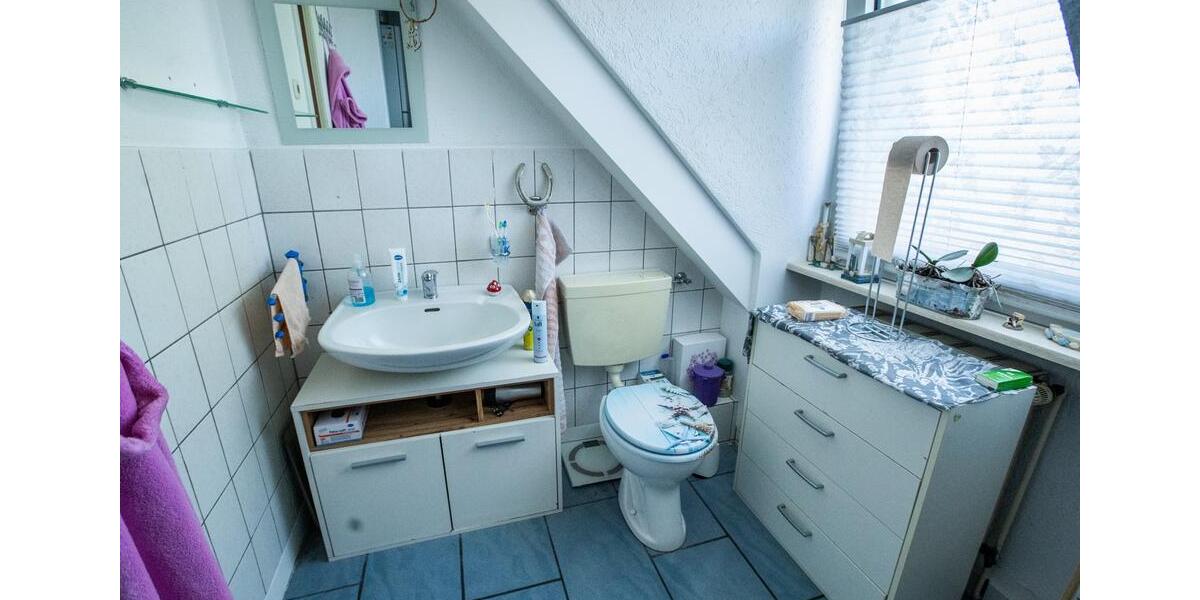 Dachgeschoßwohnung Solingen Ohligs - 3 Zimmer, 50 m&sup2;, 145.000&euro; | Angebot:26875521
