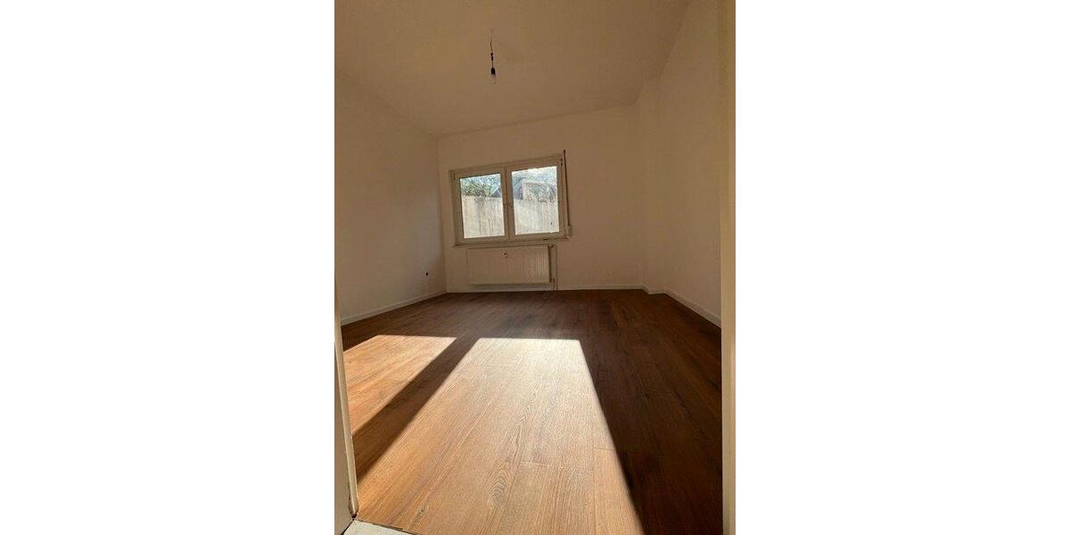Etagenwohnung Duisburg Rheinhausen - 2.5 Zimmer, 64 m&sup2;, 439&euro; | Angebot:27552029