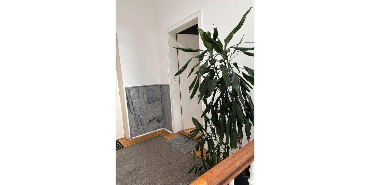 Dachgeschoßwohnung Wuppertal Arrenberg - 3 Zimmer, 82 m&sup2;, 750&euro; | Angebot:27556794