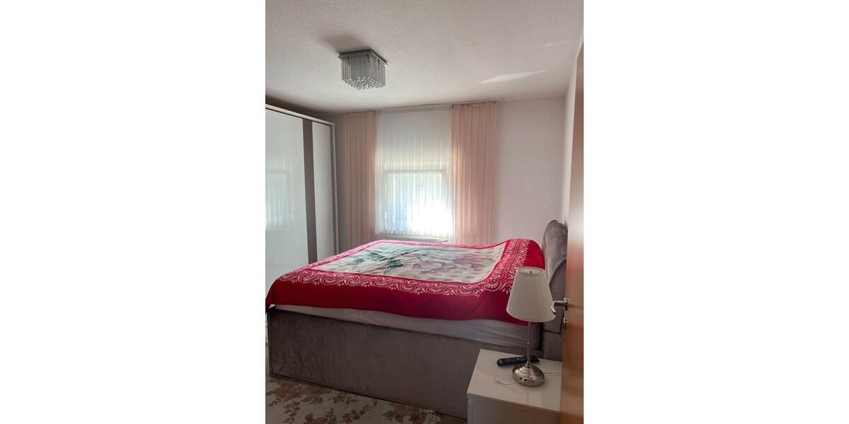 Reihenhaus Duisburg Mittelmeiderich - 4 Zimmer, 150 m&sup2;, 400.000&euro; | Angebot:27502880