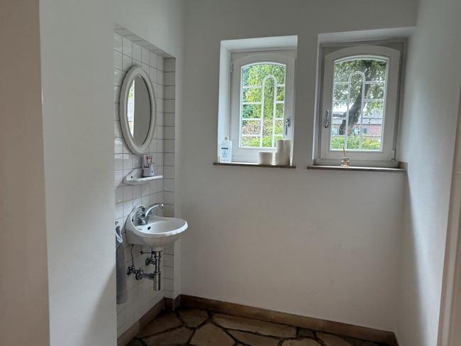 Erdgeschoßwohnung Duisburg Rheinhausen - 7 Zimmer, 211 m&sup2;, 2.000&euro; | Angebot:25962714