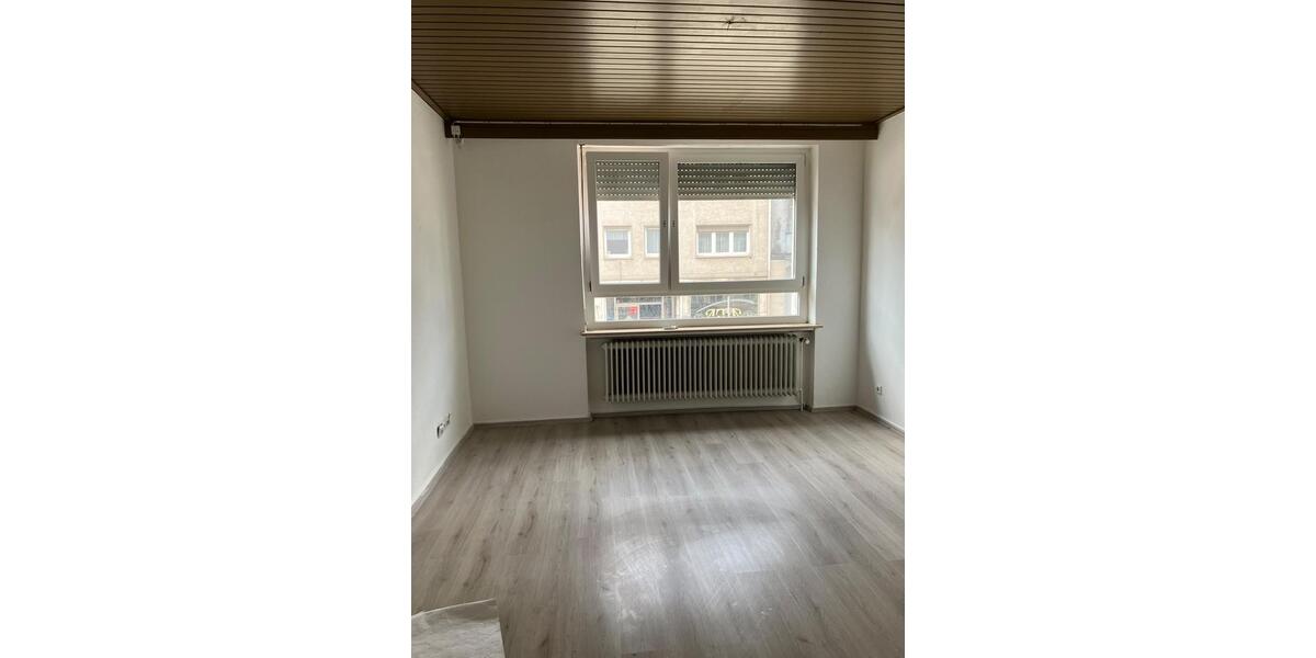 Erdgeschoßwohnung Wuppertal Barmen - 3 Zimmer, 90 m&sup2;, 615&euro; | Angebot:27553936