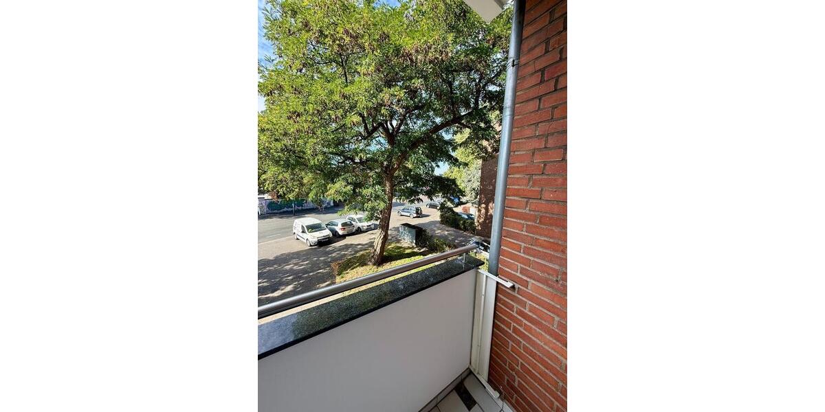 Etagenwohnung Düsseldorf Heerdt - 3 Zimmer, 70 m&sup2;, 1.200&euro; | Angebot:27577143