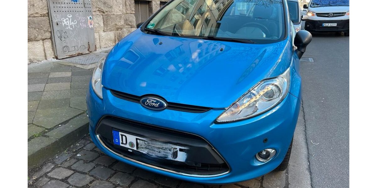 Ford Fiesta 70.300 km 3.900 &euro; Düsseldorf 40237