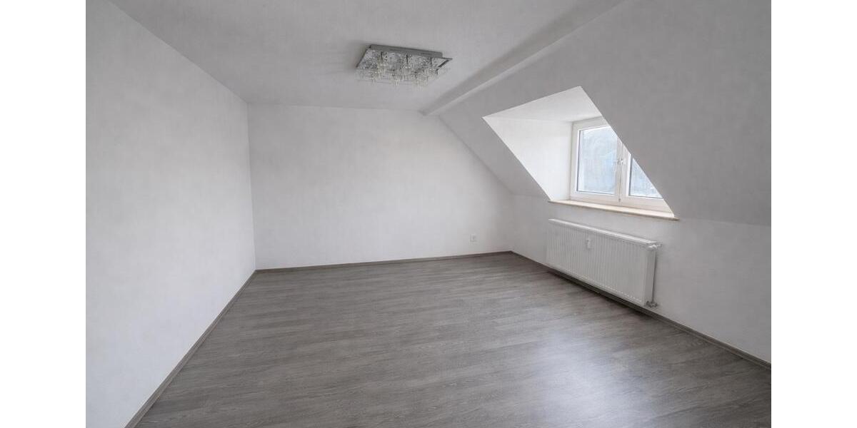 Dachgeschoßwohnung Gelsenkirchen Gelsenkirchen-Mitte - 2.5 Zimmer, 74 m&sup2;, 470&euro; | Angebot:25184462