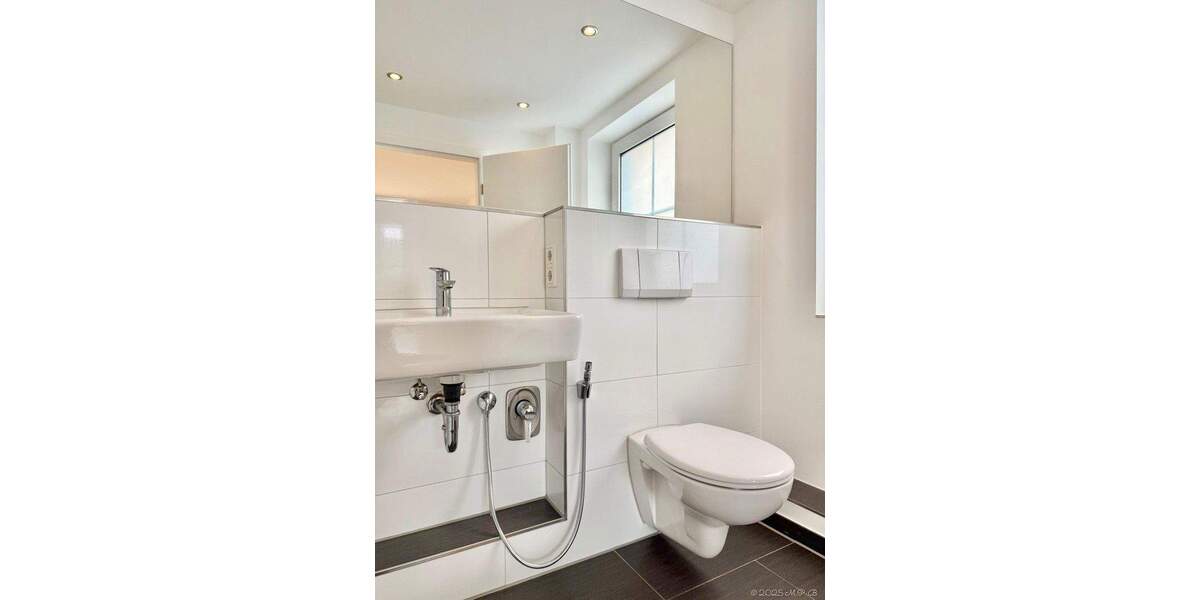 Doppelhaushälfte Düsseldorf Kaiserswerth - 8 Zimmer, 213 m&sup2;, 1.680.000&euro; | Angebot:25728281