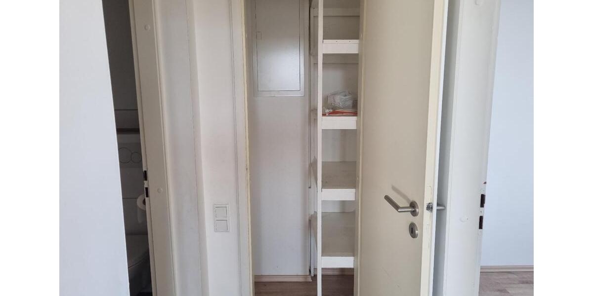Etagenwohnung Neuss - 3 Zimmer, 83 m&sup2;, 315.000&euro; | Angebot:27533936