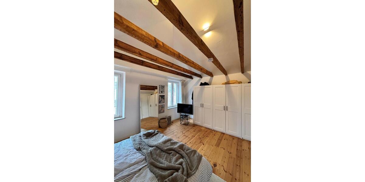 Dachgeschoßwohnung Duisburg Laar - 3 Zimmer, 77 m&sup2;, 725&euro; | Angebot:25343395