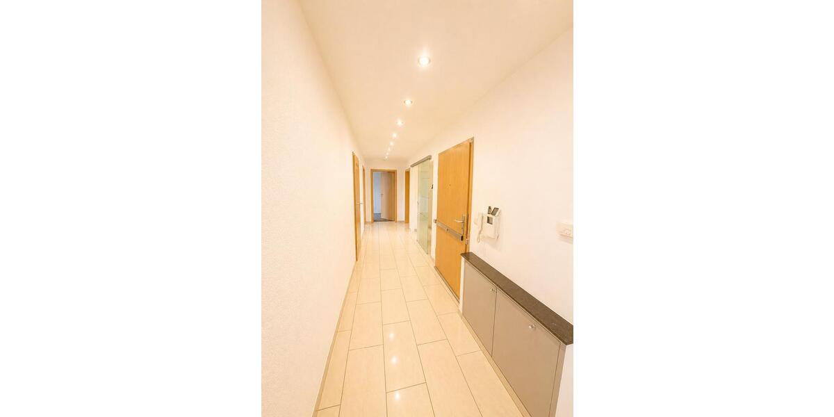 Terrassenwohnung Duisburg Angerhausen - 5 Zimmer, 140 m&sup2;, 1.900&euro; | Angebot:26423987