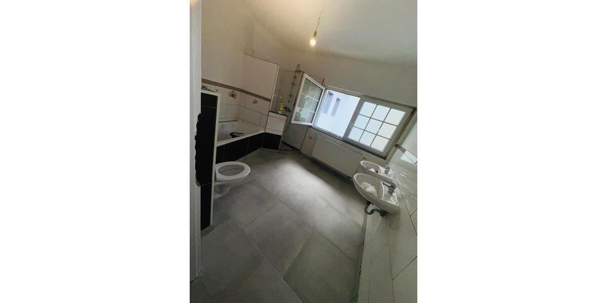 Etagenwohnung Herten - 5 Zimmer, 150 m&sup2;, 1.500&euro; | Angebot:27572266