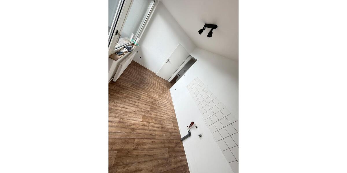 Dachgeschoßwohnung Duisburg Angerhausen - 2.5 Zimmer, 58 m&sup2;, 465&euro; | Angebot:27564629