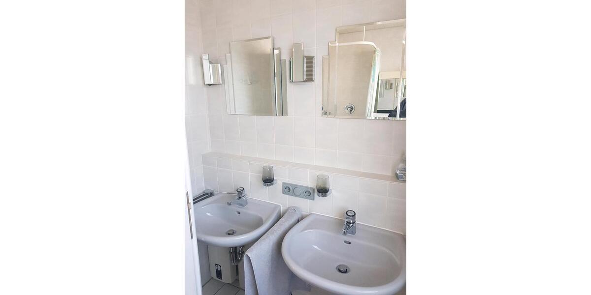 Etagenwohnung Solingen Wald - 3 Zimmer, 83 m&sup2;, 800&euro; | Angebot:25429103