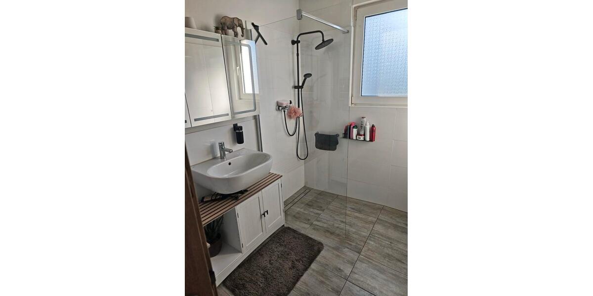 Erdgeschoßwohnung Solingen Central - 3 Zimmer, 73 m&sup2;, 700&euro; | Angebot:27567589